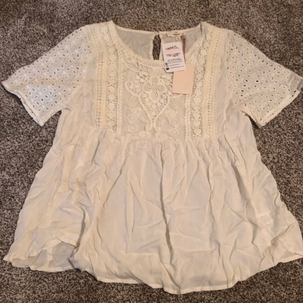 Ivory flowy top